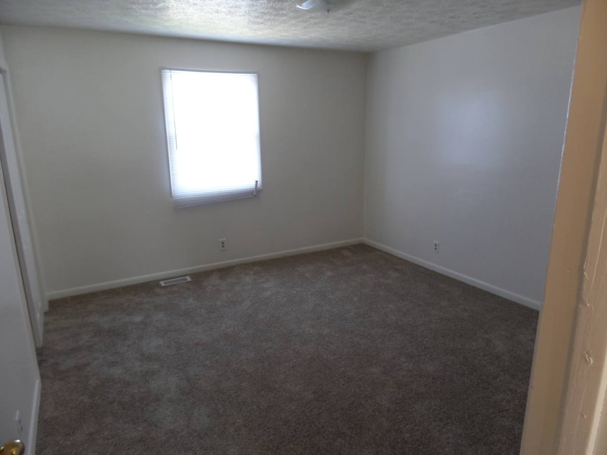 Apartment for rent at 1600 Williamsburg Court, Martinsville, IN 46151