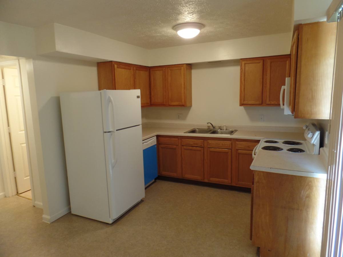 Apartment for rent at 1600 Williamsburg Court, Martinsville, IN 46151