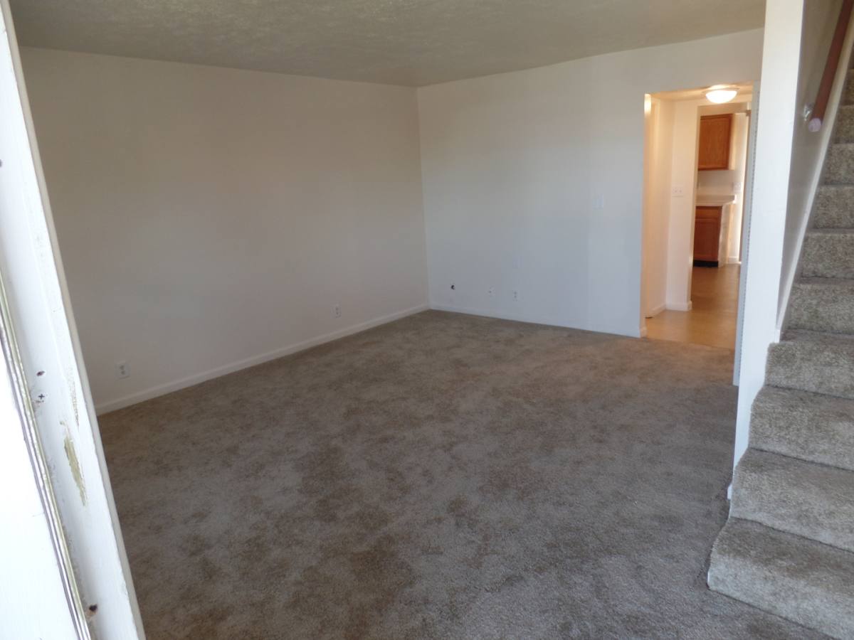 Apartment for rent at 1600 Williamsburg Court, Martinsville, IN 46151