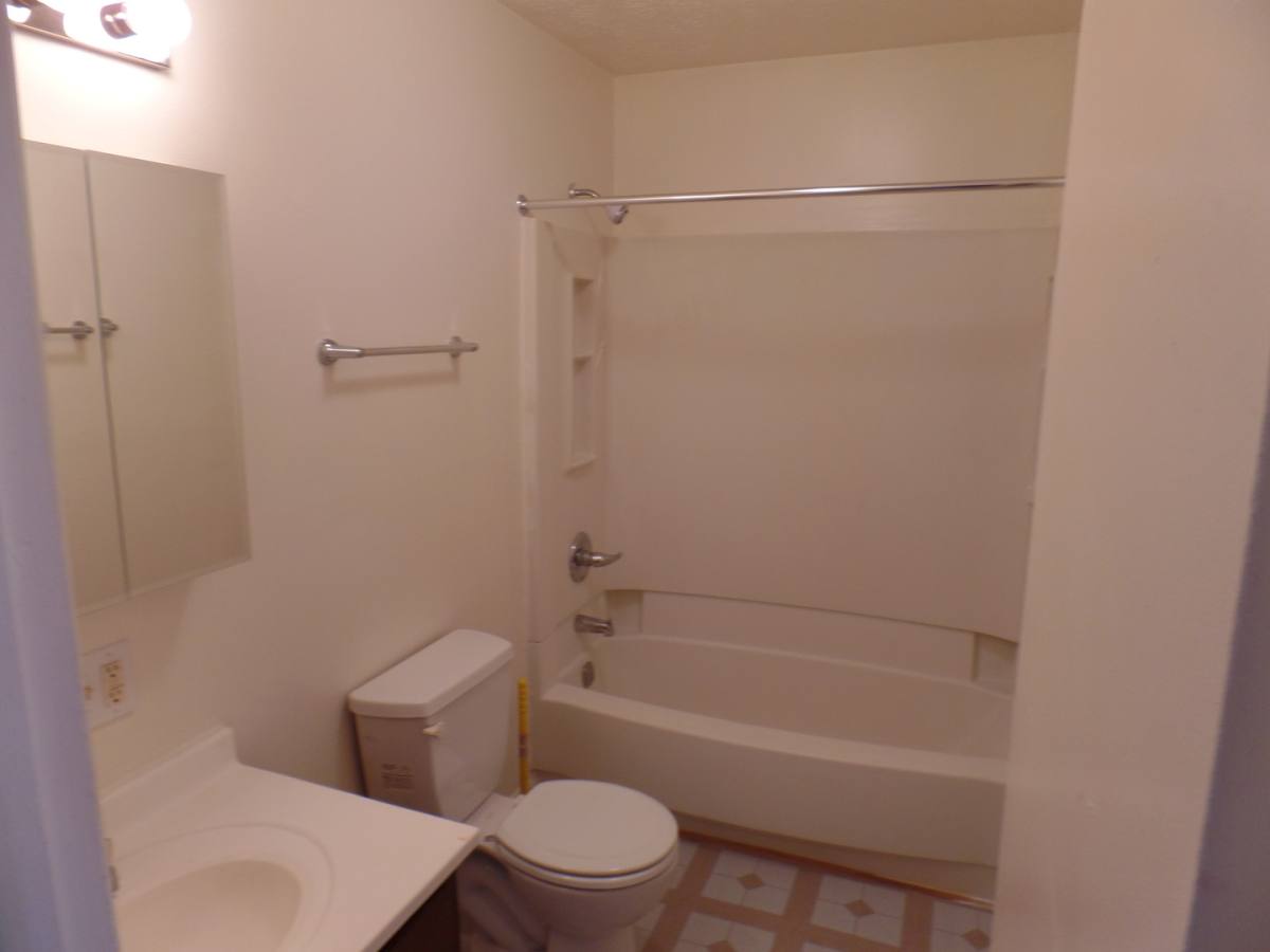 Apartment for rent at 1600 Williamsburg Court, Martinsville, IN 46151