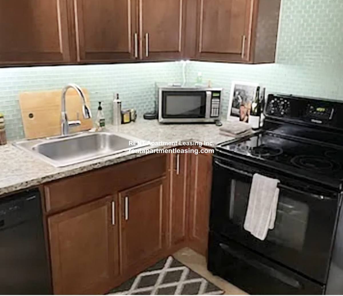 Apartment for rent at 7626 N Milwaukee Ave #1A, Niles, IL 60714