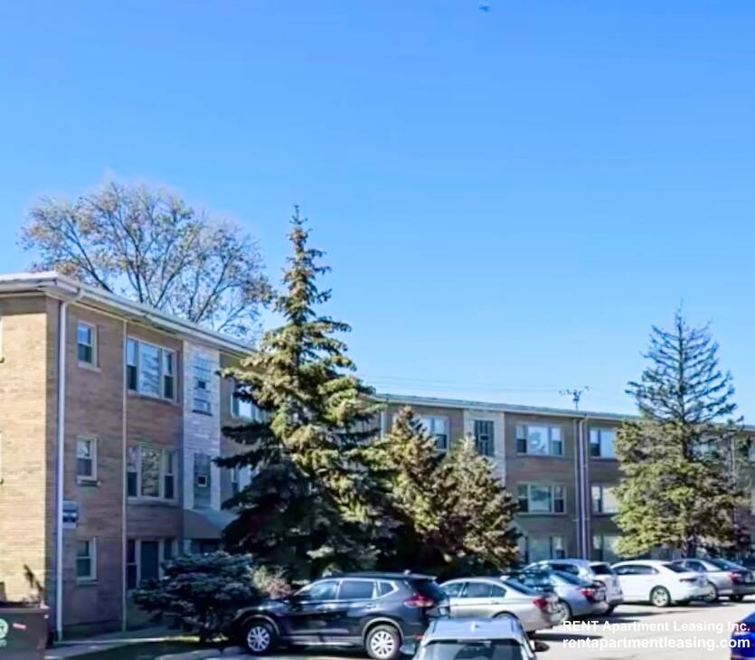 Apartment for rent at 7626 N Milwaukee Ave #1A, Niles, IL 60714