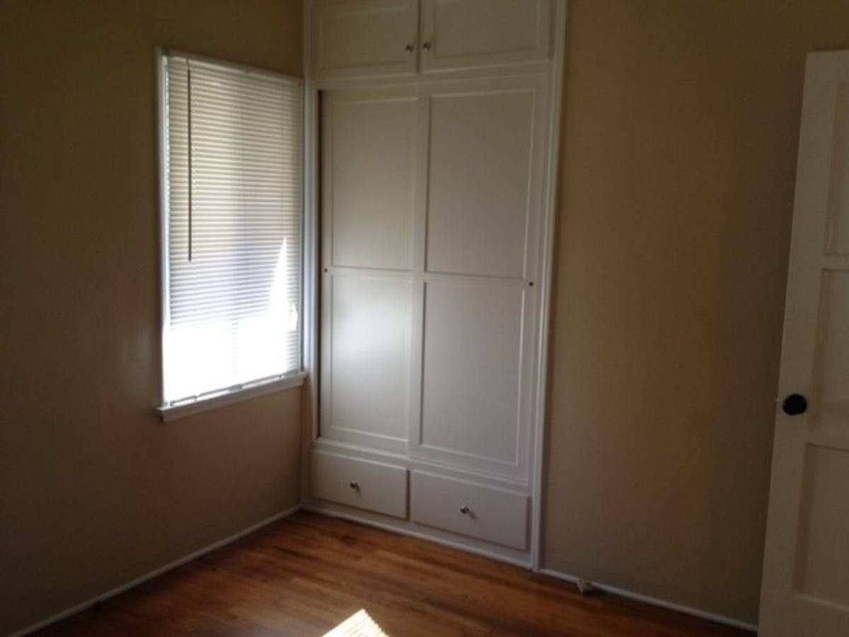 Apartment for rent at 2212 - 14 Grand Ave, Long Beach, CA 90815