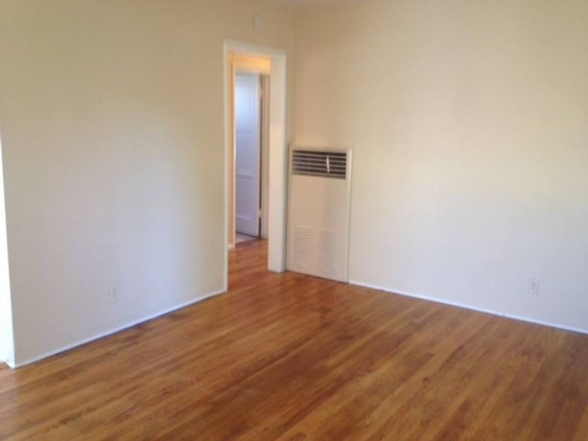 Apartment for rent at 2212 - 14 Grand Ave, Long Beach, CA 90815