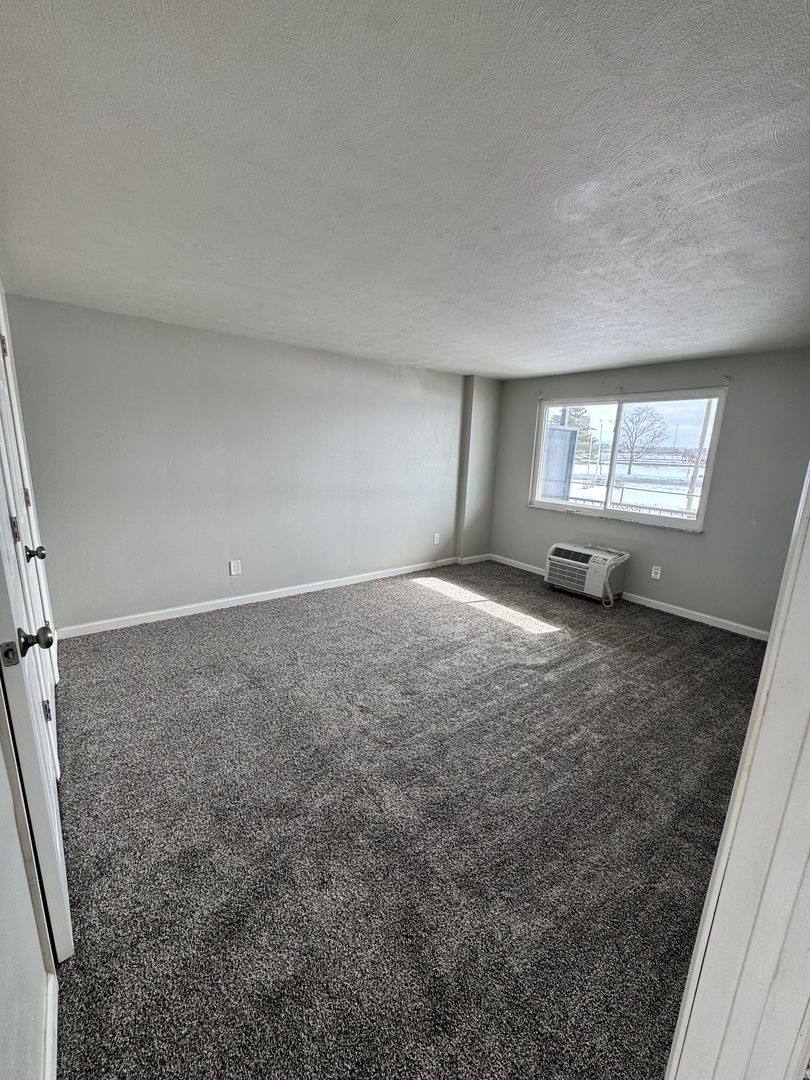 Apartment for rent at 848 Riverview Terrace, Dayton, OH 45402
