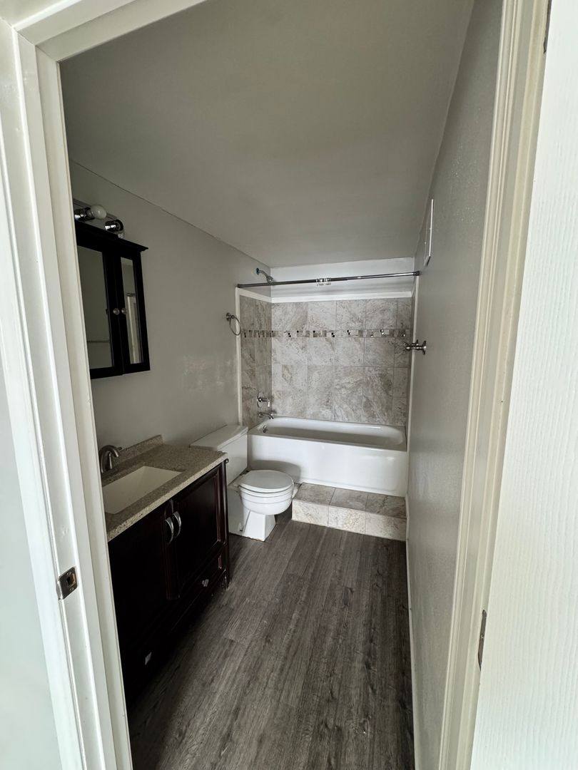 Apartment for rent at 848 Riverview Terrace, Dayton, OH 45402