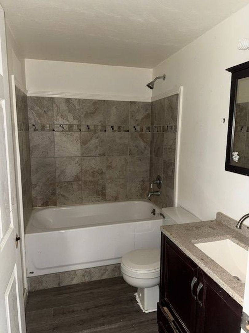 Apartment for rent at 848 Riverview Terrace, Dayton, OH 45402