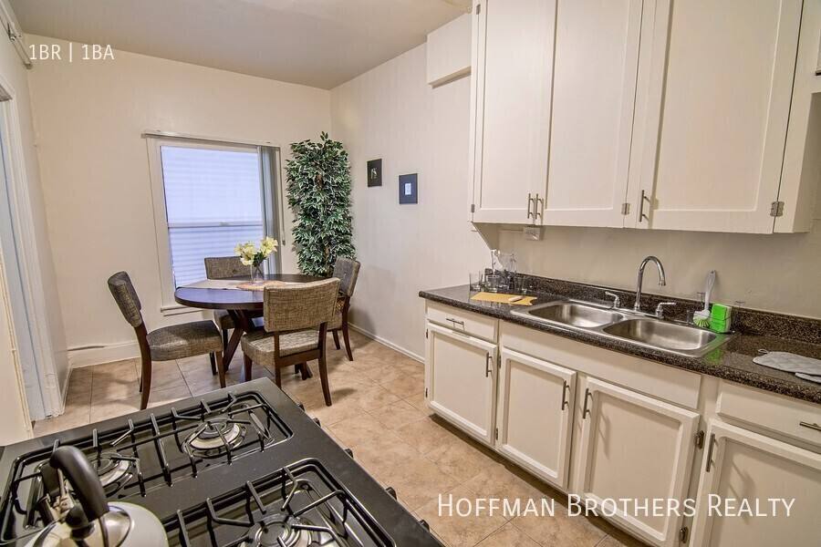 Apartment for rent at 5233 Monte Vista St #402, Los Angeles, CA 90042