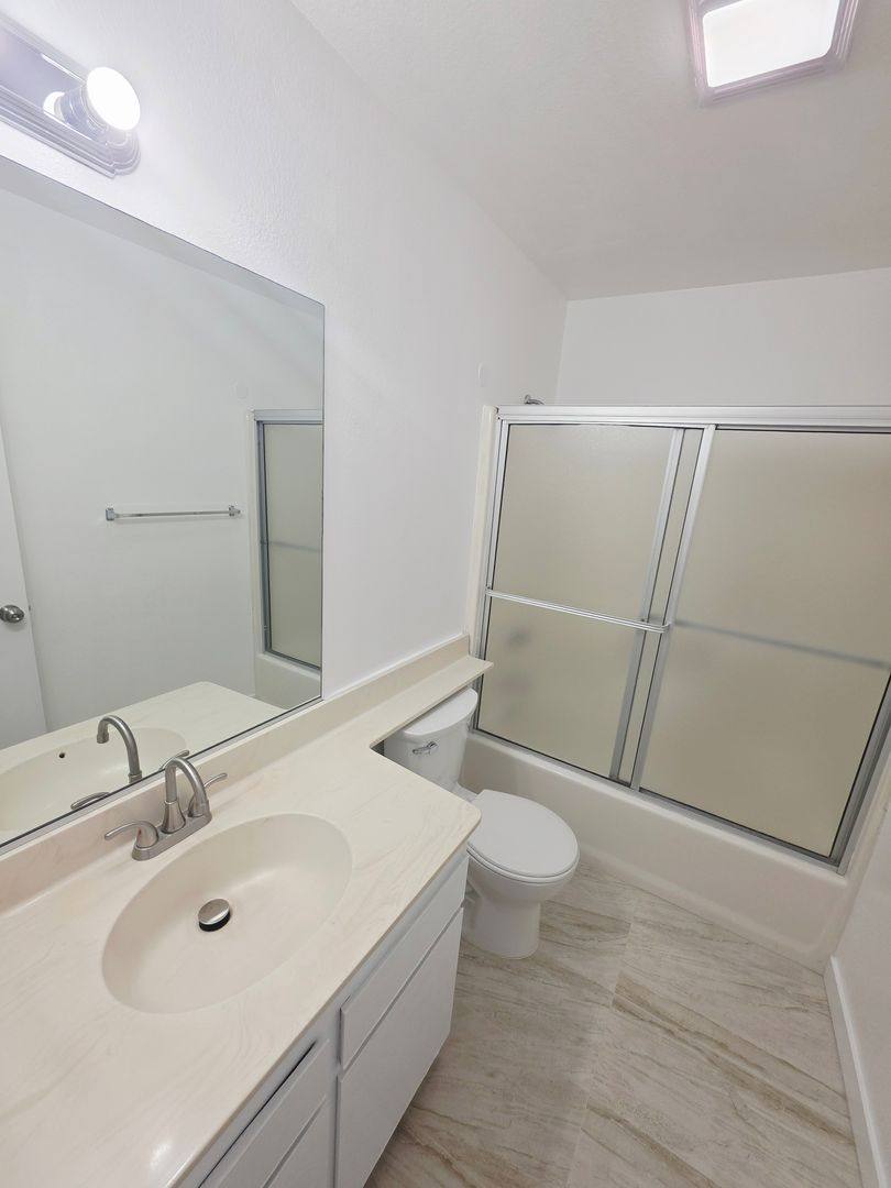 Apartment for rent at 1105 Melrose Ave, Glendale, CA 91202