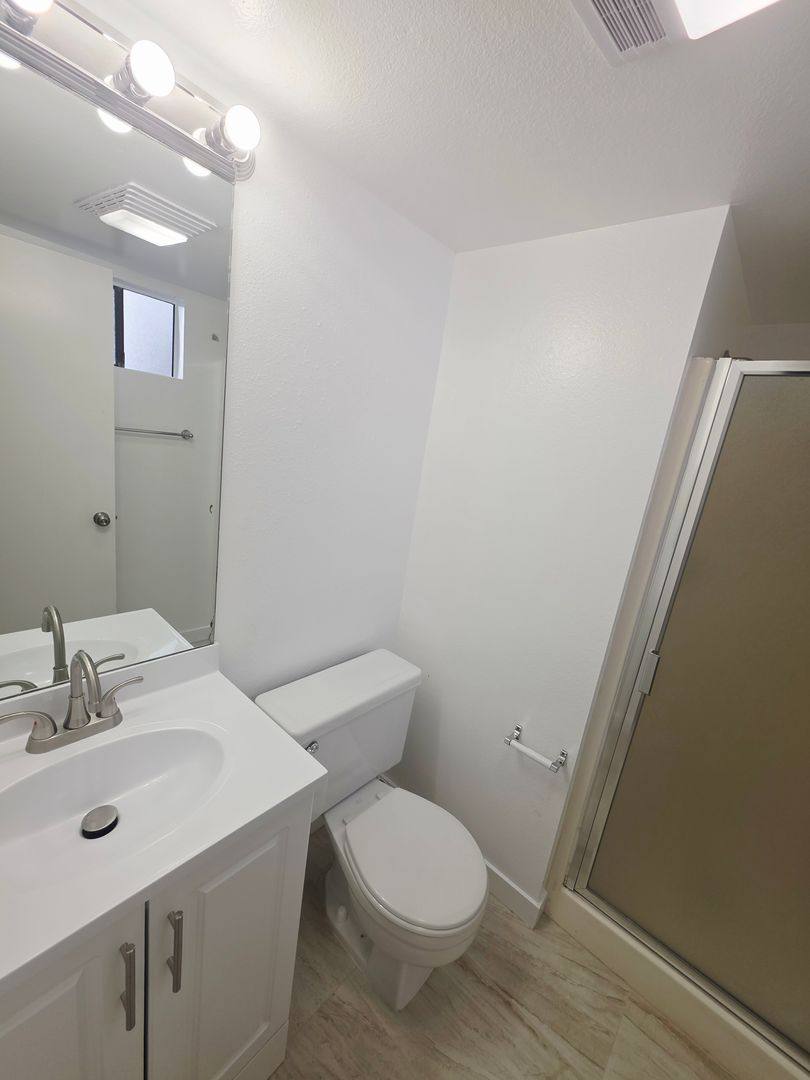 Apartment for rent at 1105 Melrose Ave, Glendale, CA 91202