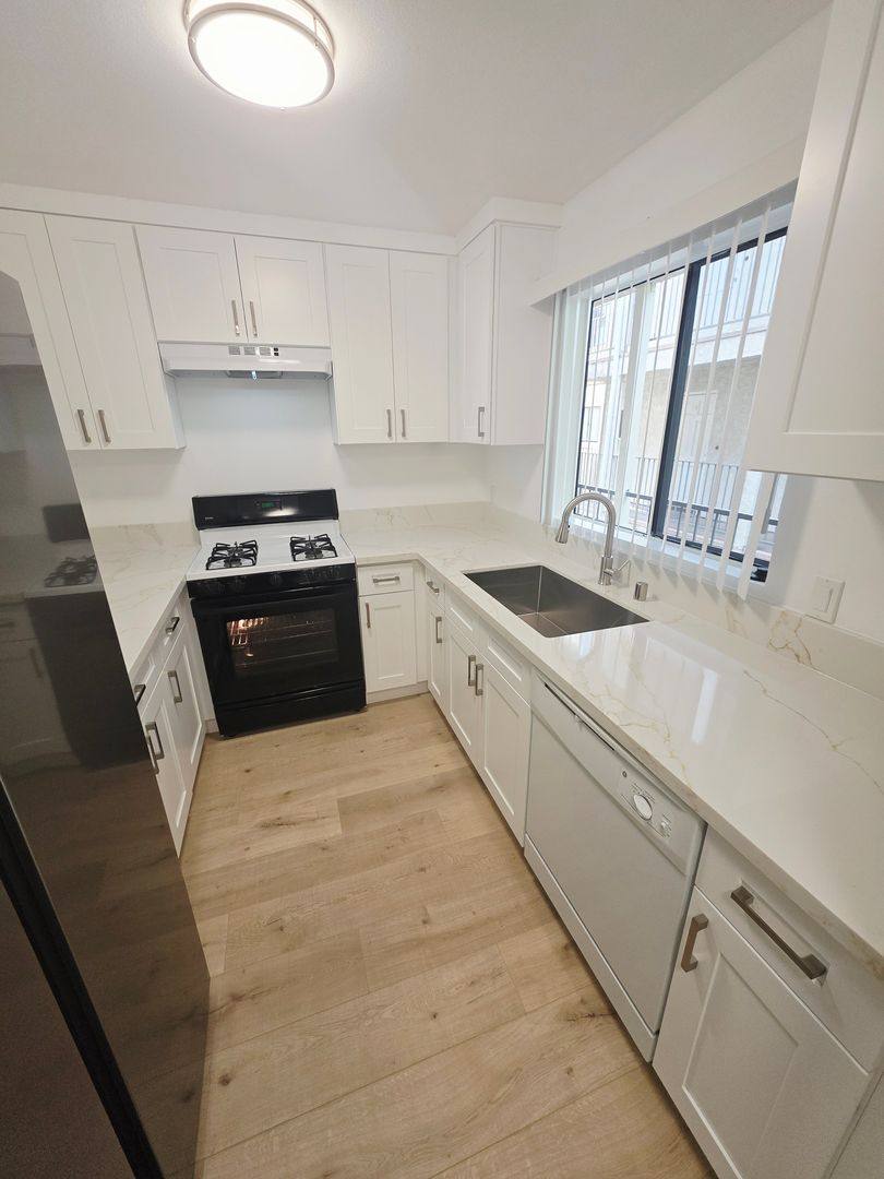 Apartment for rent at 1105 Melrose Ave, Glendale, CA 91202