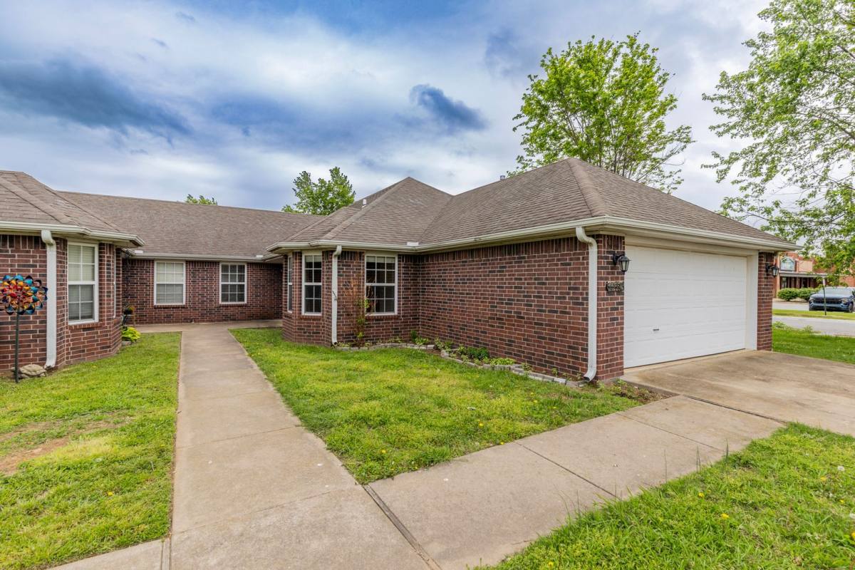 House for rent at 255 B Ravenwood, Siloam Springs, AR 72761
