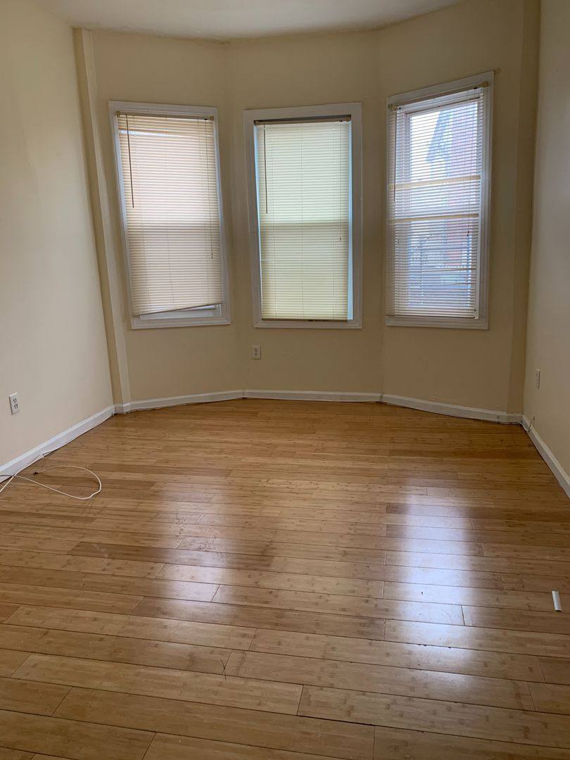 Apartment for rent at 14 Wainwright St, Newark, NJ 07112