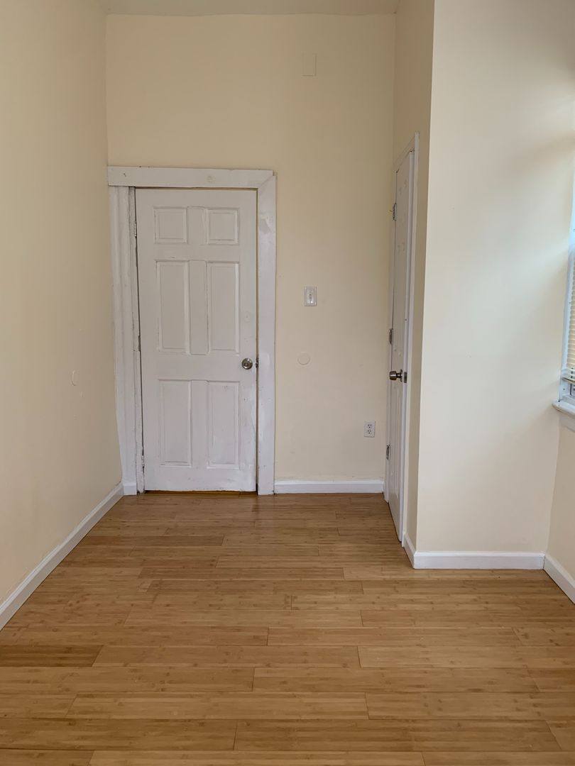 Apartment for rent at 14 Wainwright St, Newark, NJ 07112