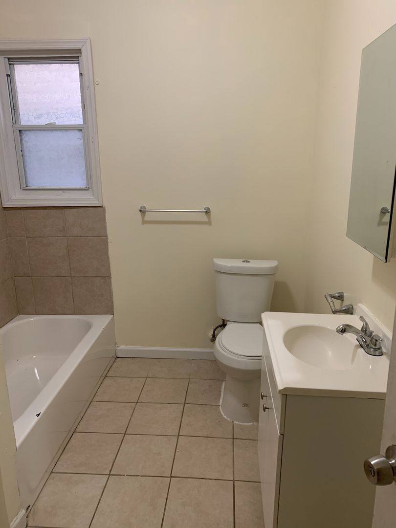 Apartment for rent at 14 Wainwright St, Newark, NJ 07112