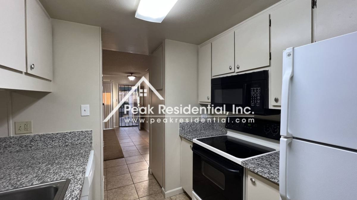 Condo for rent at 504 Roundtree Court, Sacramento, CA 95831