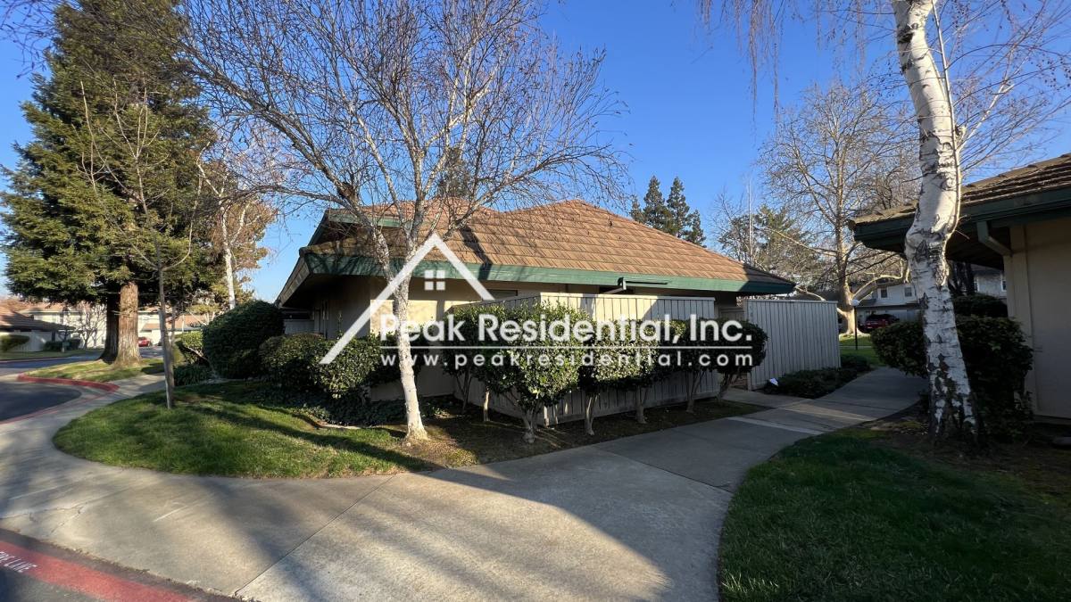 Condo for rent at 504 Roundtree Court, Sacramento, CA 95831