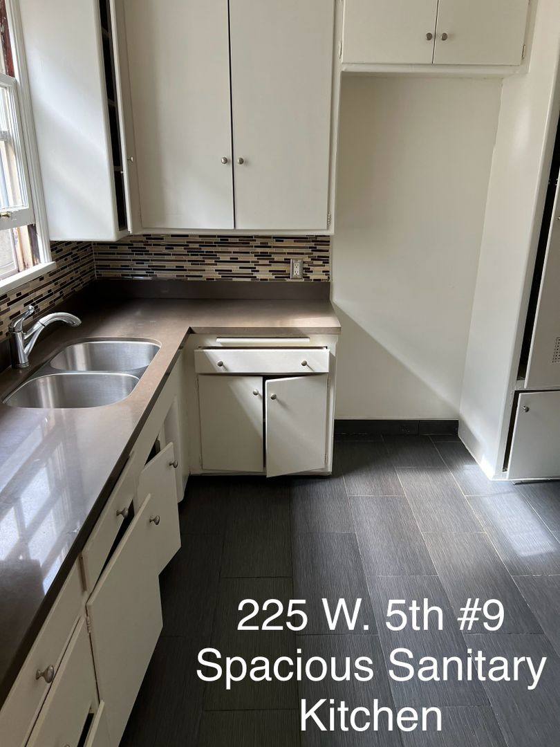 Condo for rent at 225 W 5th St, Long Beach, CA 90802