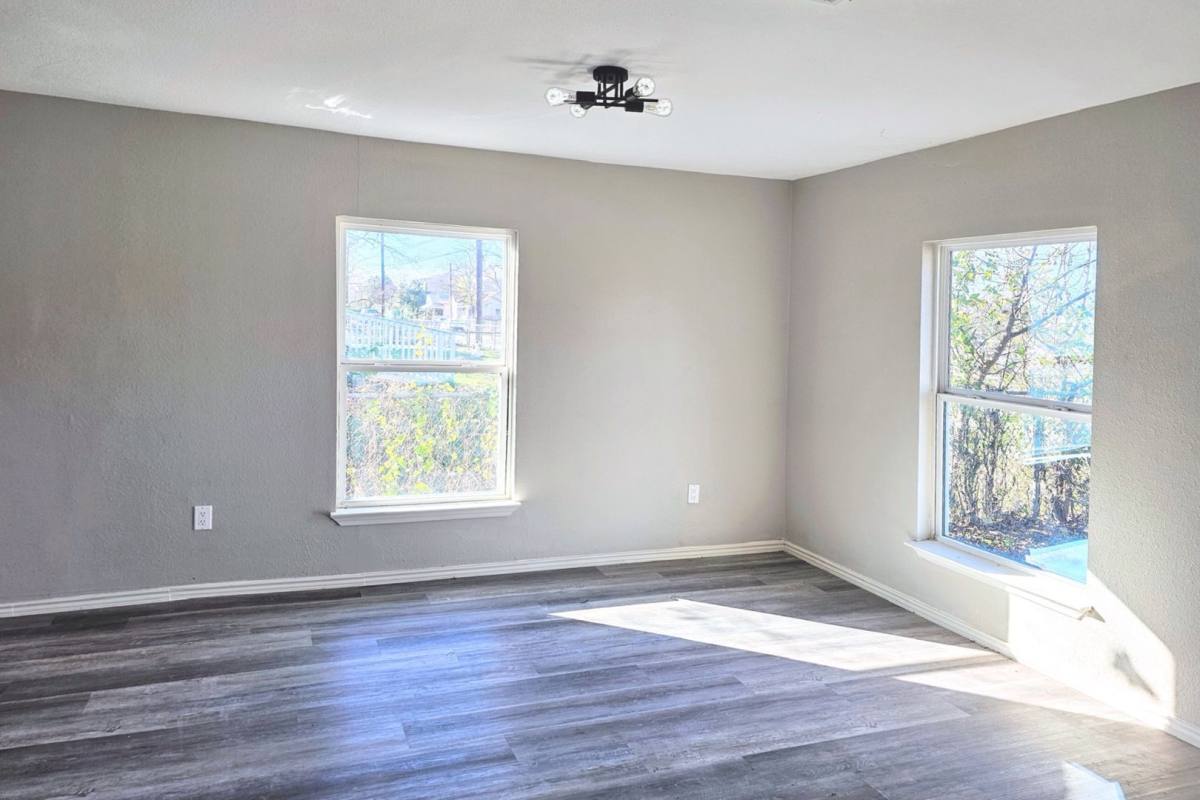 House for rent at 1360 Essex St, San Antonio, TX 78210