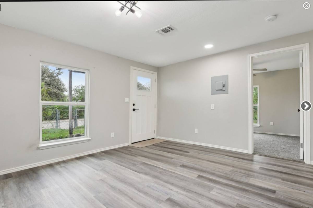House for rent at 1360 Essex St, San Antonio, TX 78210