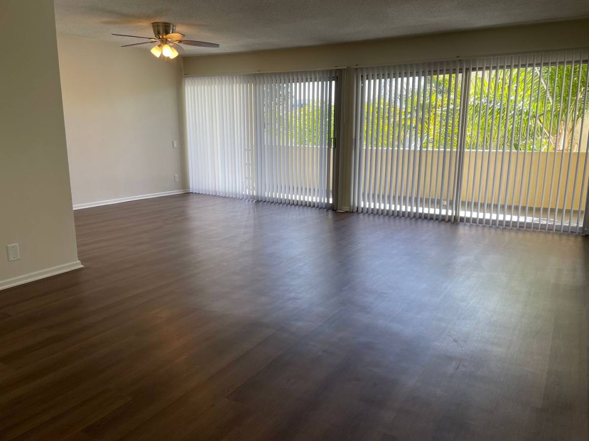 Apartment for rent at 14400 Addison St, Sherman Oaks, CA 91423