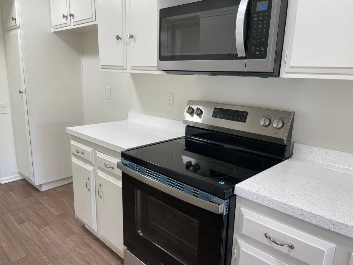 Apartment for rent at 14400 Addison St, Sherman Oaks, CA 91423