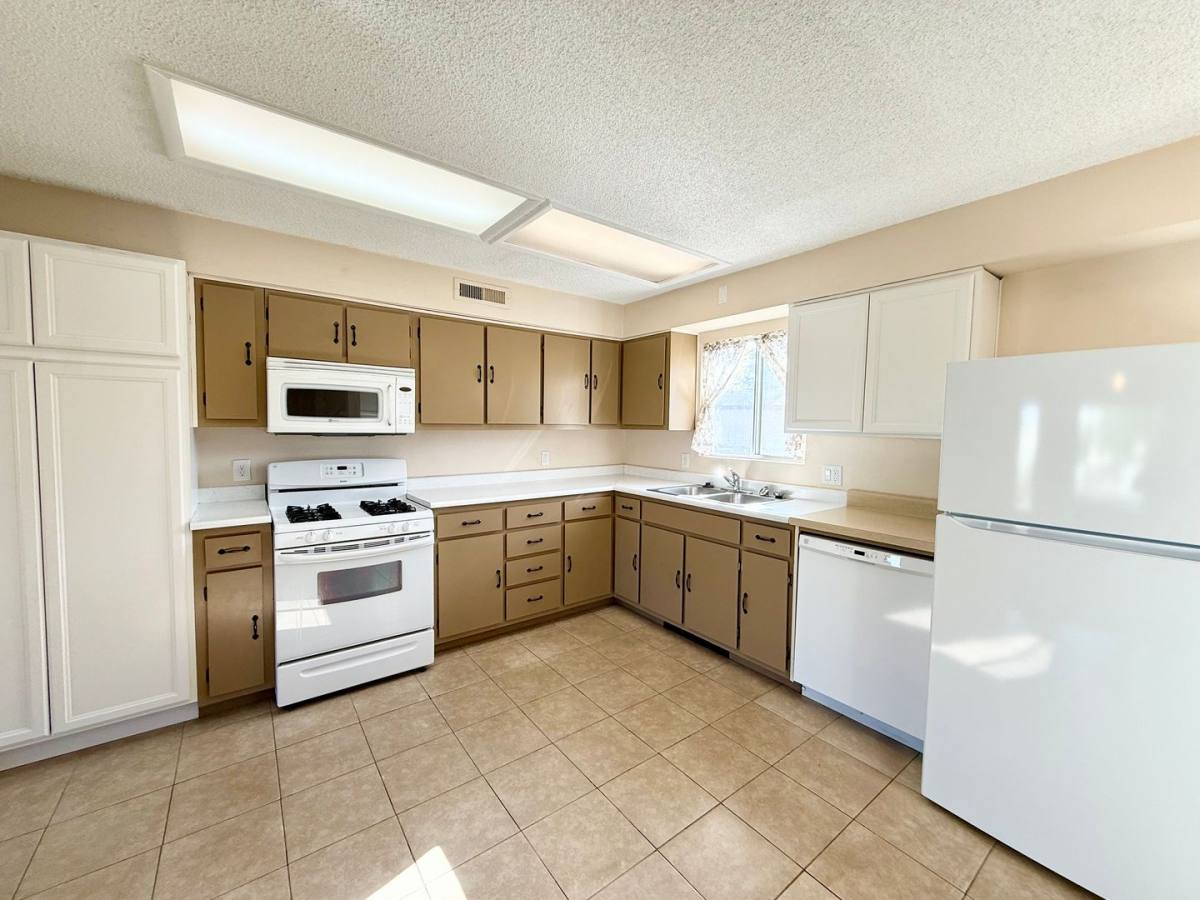 House for rent at 8411 E Sommer Dr, Prescott Valley, AZ 86314