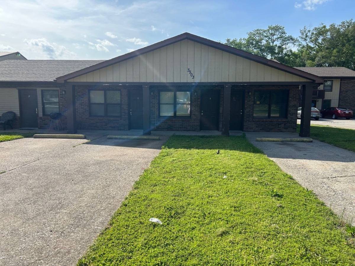 Apartment for rent at 3503 Falling Springs, East Saint Louis, IL 62206