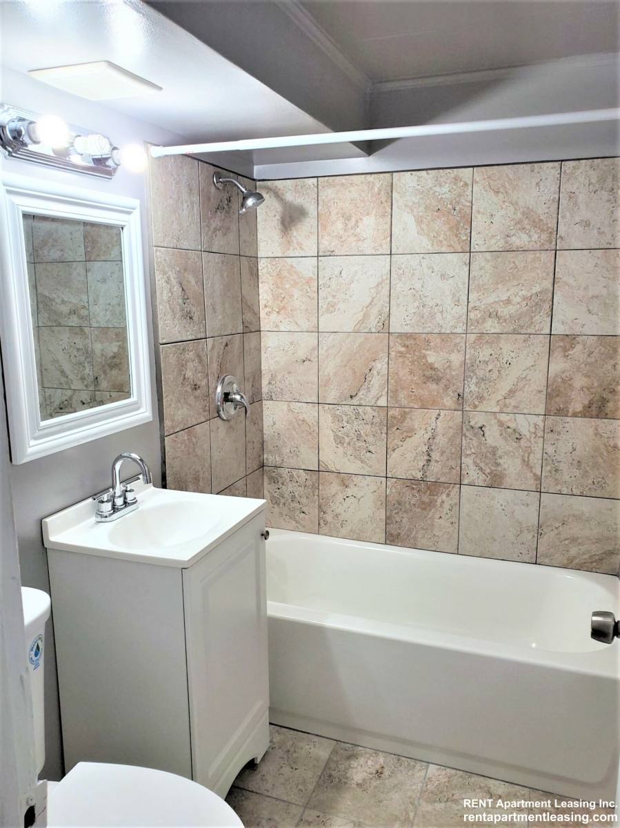 Apartment for rent at 3812 25th Ave #12, Schiller Park, IL 60176