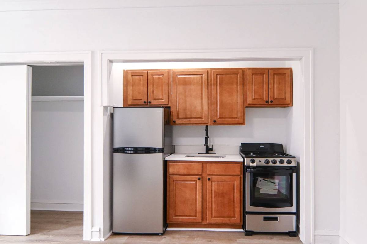 Apartment for rent at 905-915 W Carmen Ave #310, Chicago, IL 60640