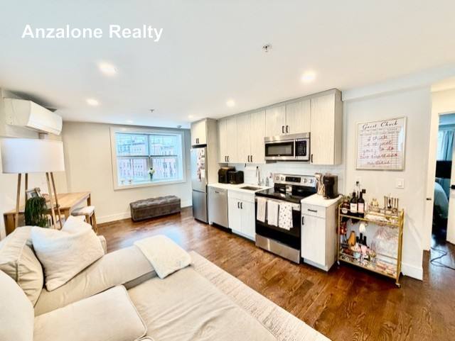 Apartment for rent at 366 Hanover #4, Boston, MA 02113