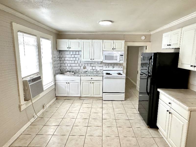 Apartment for rent at 724 E Patterson St, Tampa, FL 33604
