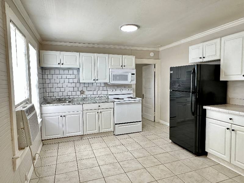 Apartment for rent at 724 E Patterson St, Tampa, FL 33604