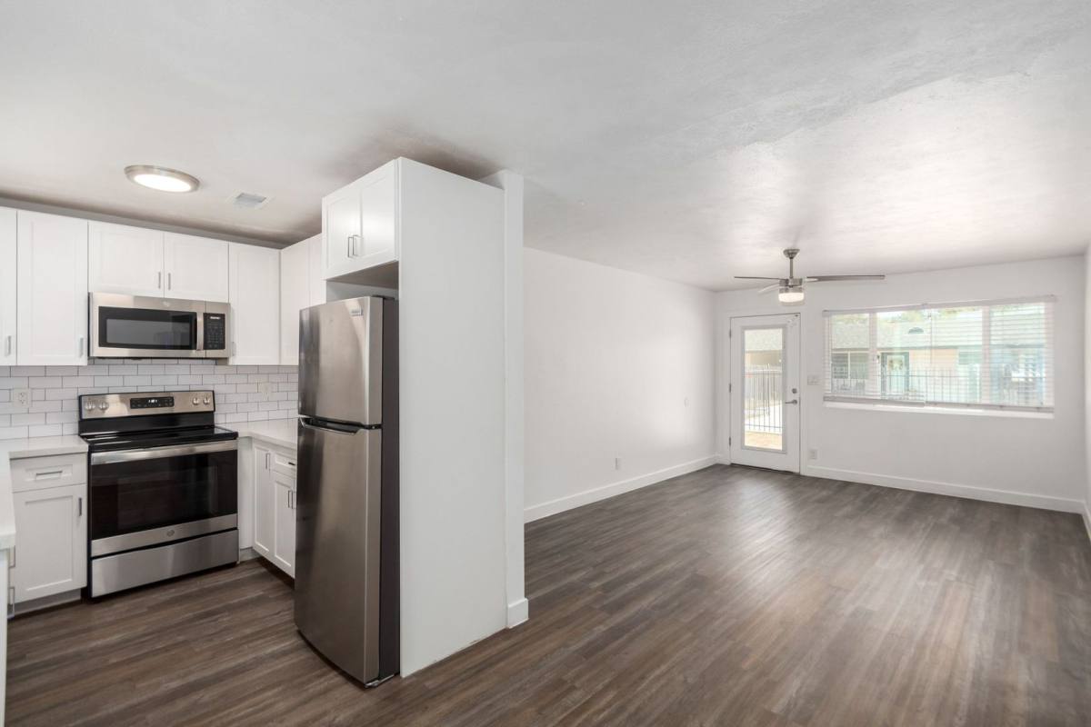 Apartment for rent at 3426 N 38th St, Phoenix, AZ 85018