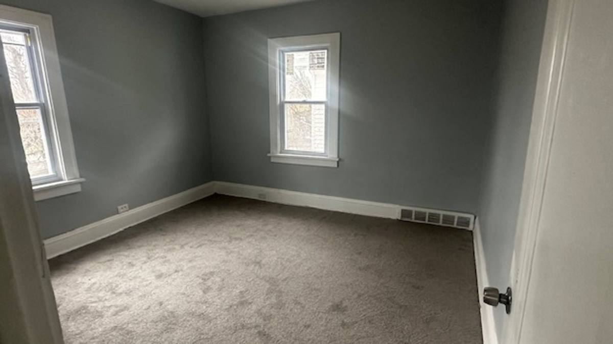 Apartment for rent at 976-978 Paxton, Cleveland, OH 44108