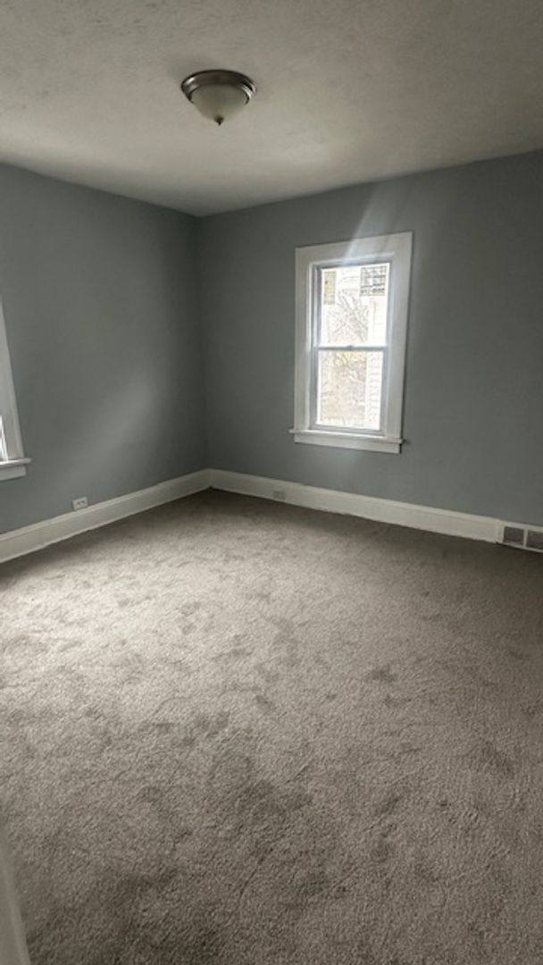 Apartment for rent at 976-978 Paxton, Cleveland, OH 44108
