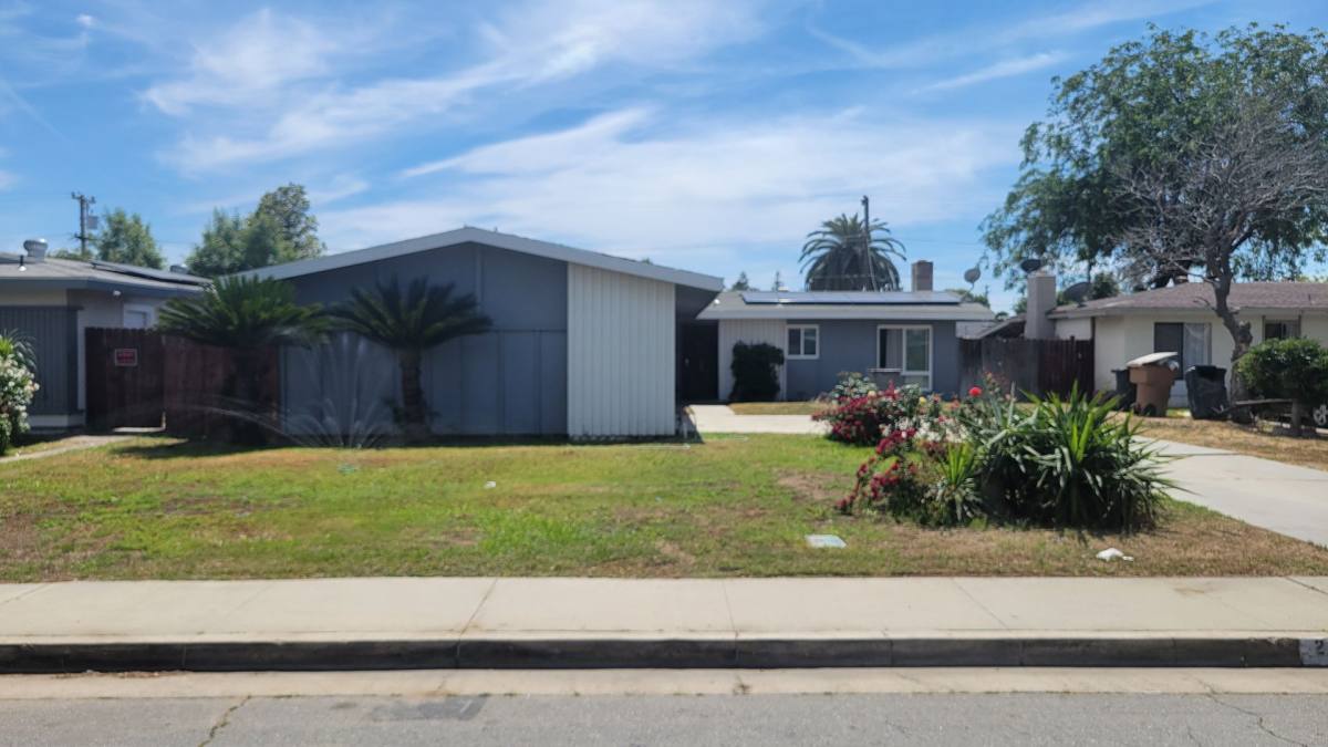 House for rent at 2313 San Lorenzo, Bakersfield, CA 93304
