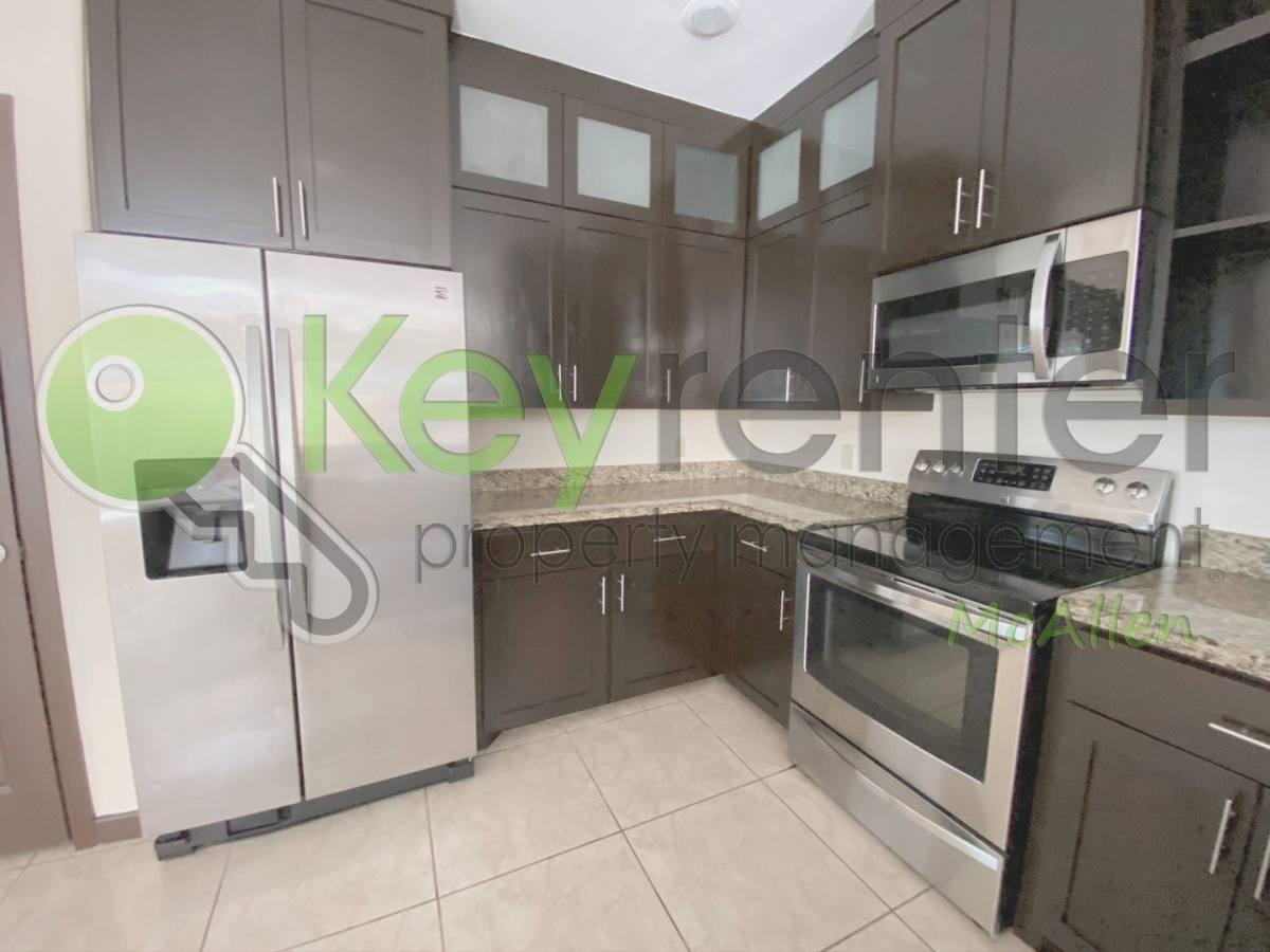 Townhouse for rent at 1205 E Daffodil Ave, McAllen, TX 78501