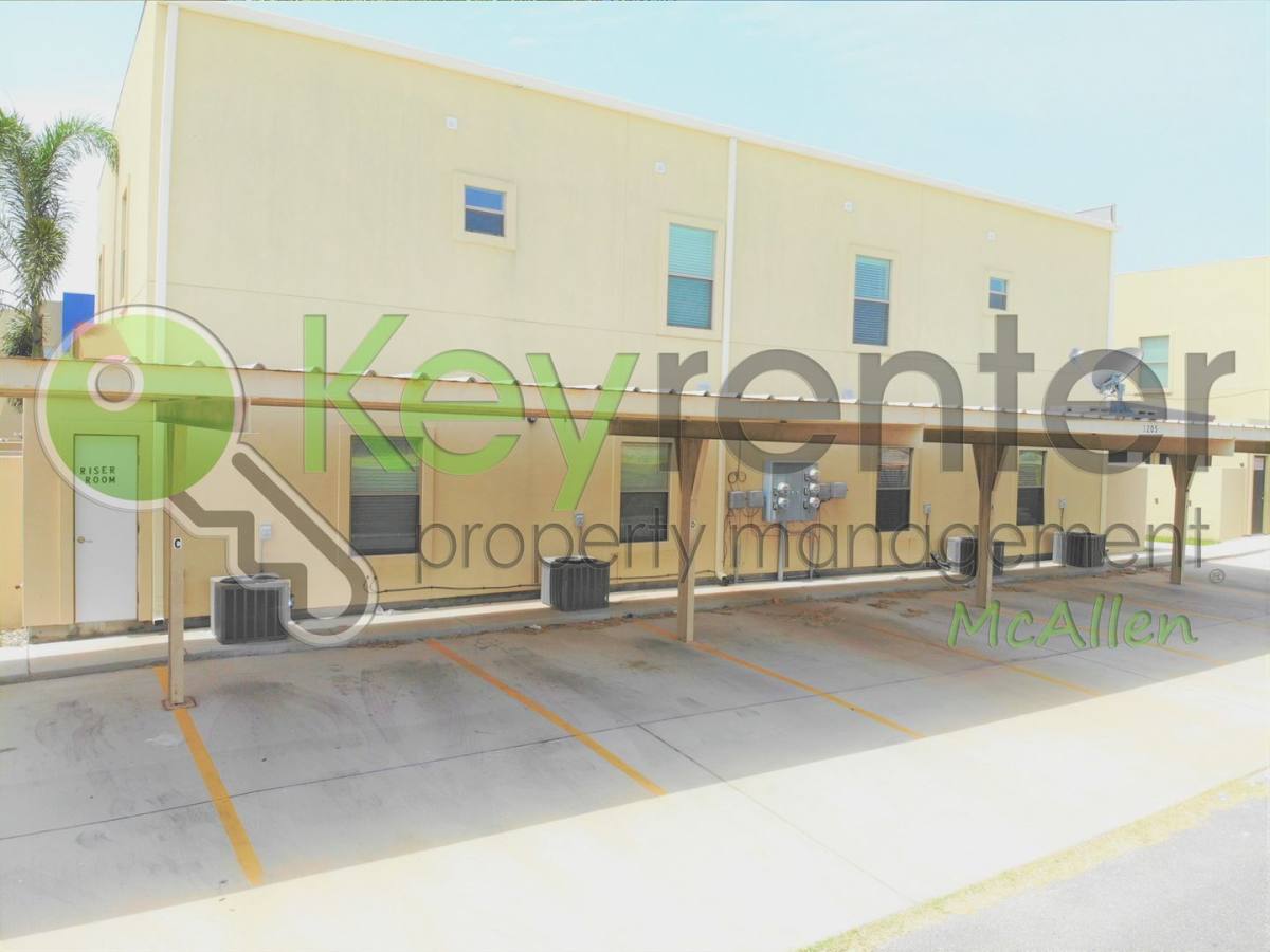 Townhouse for rent at 1205 E Daffodil Ave, McAllen, TX 78501