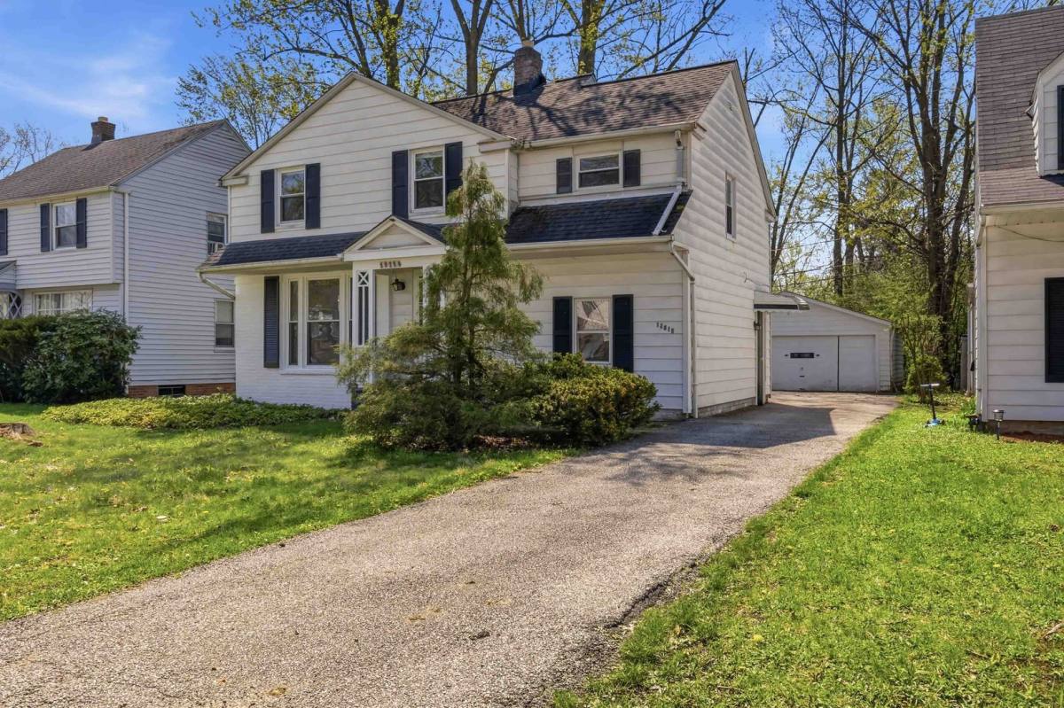 House for rent at 19714 Shakerwood Rd, Beachwood, OH 44122