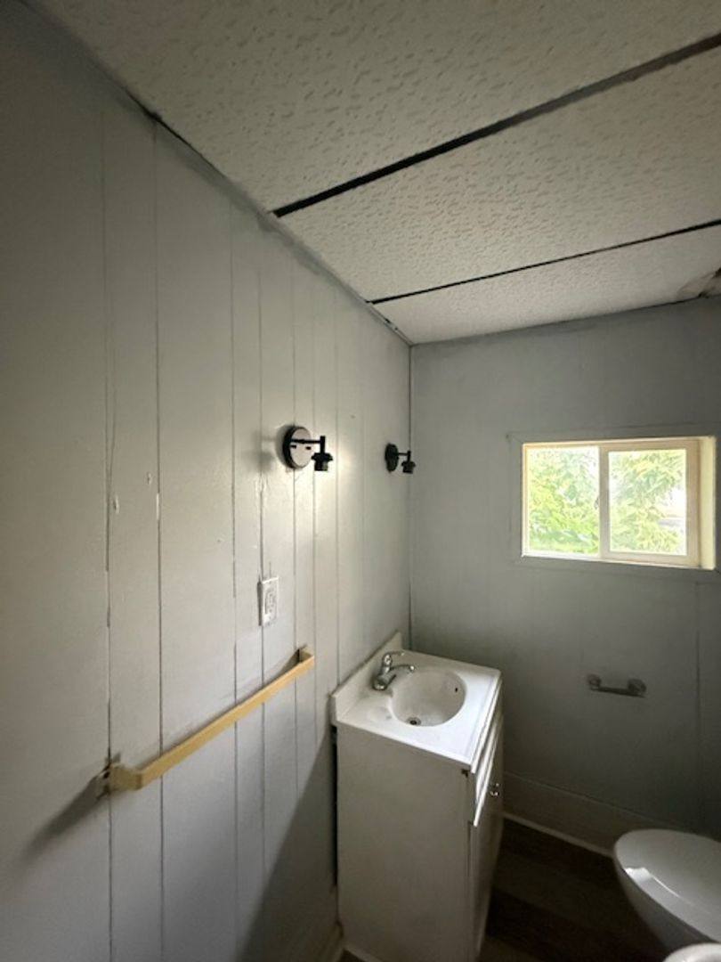 Apartment for rent at 340 - 1 2 McPheron St, Lima, OH 45801