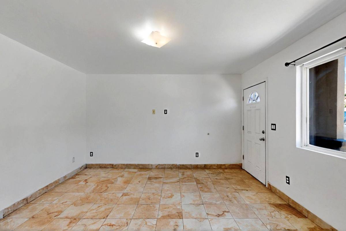 Apartment for rent at 530-540 S Yarbrough, El Paso, TX 79915