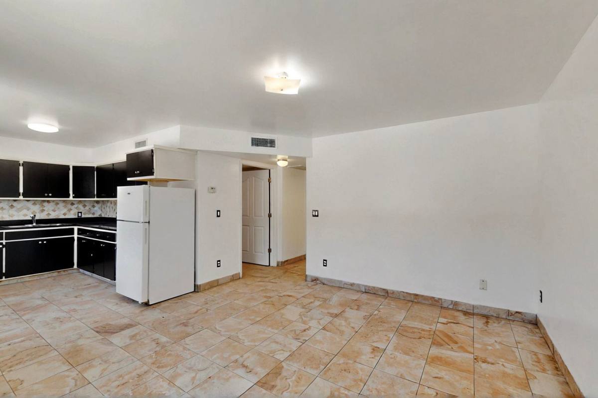 Apartment for rent at 530-540 S Yarbrough, El Paso, TX 79915