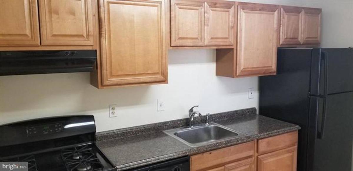 Condo for rent at 491 N Armistead St, Alexandria, VA 22313