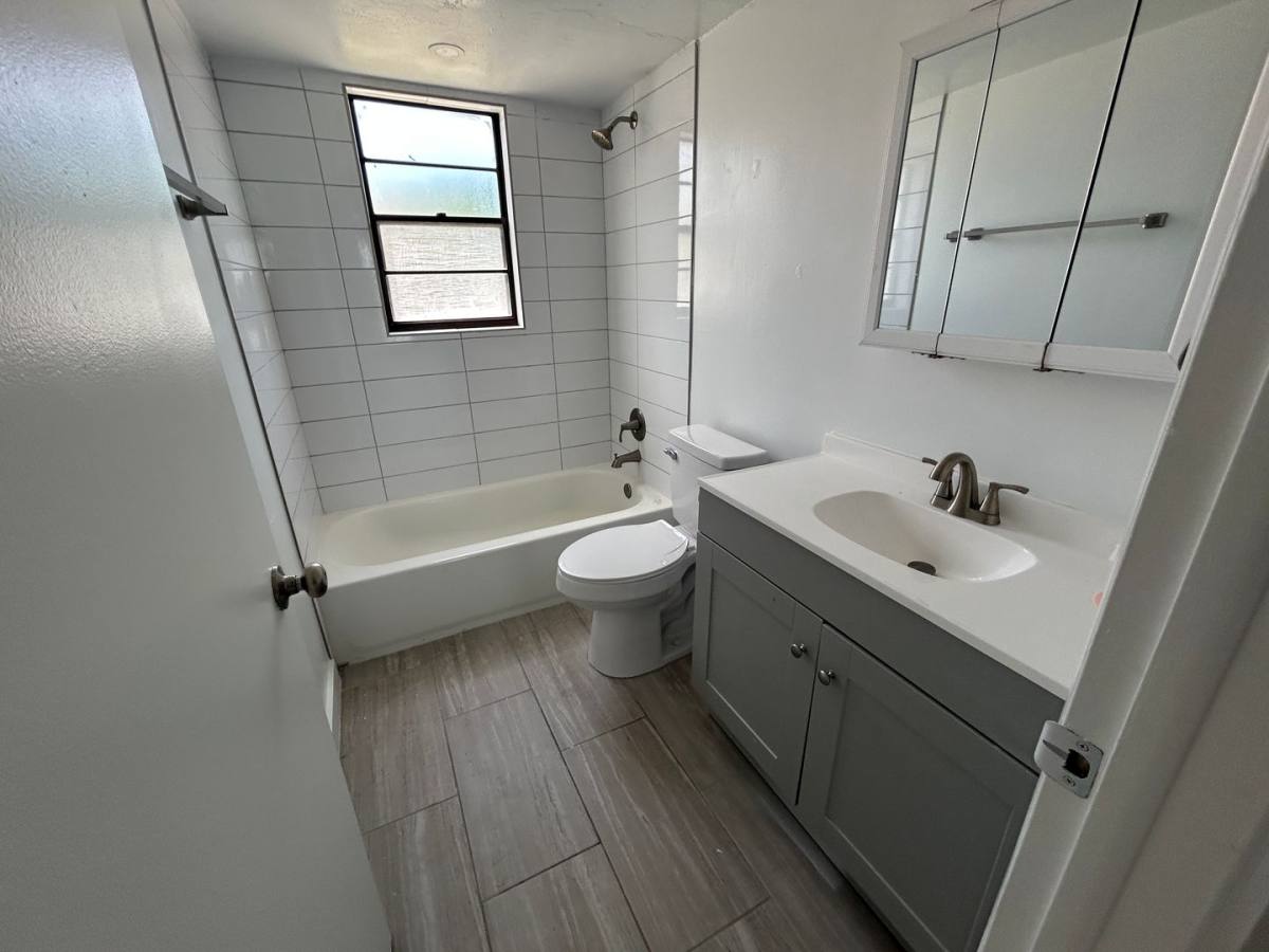 Apartment for rent at 4712 SE 5th Place, Cape Coral, FL 33904