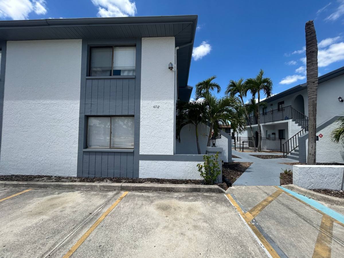 Apartment for rent at 4712 SE 5th Place, Cape Coral, FL 33904
