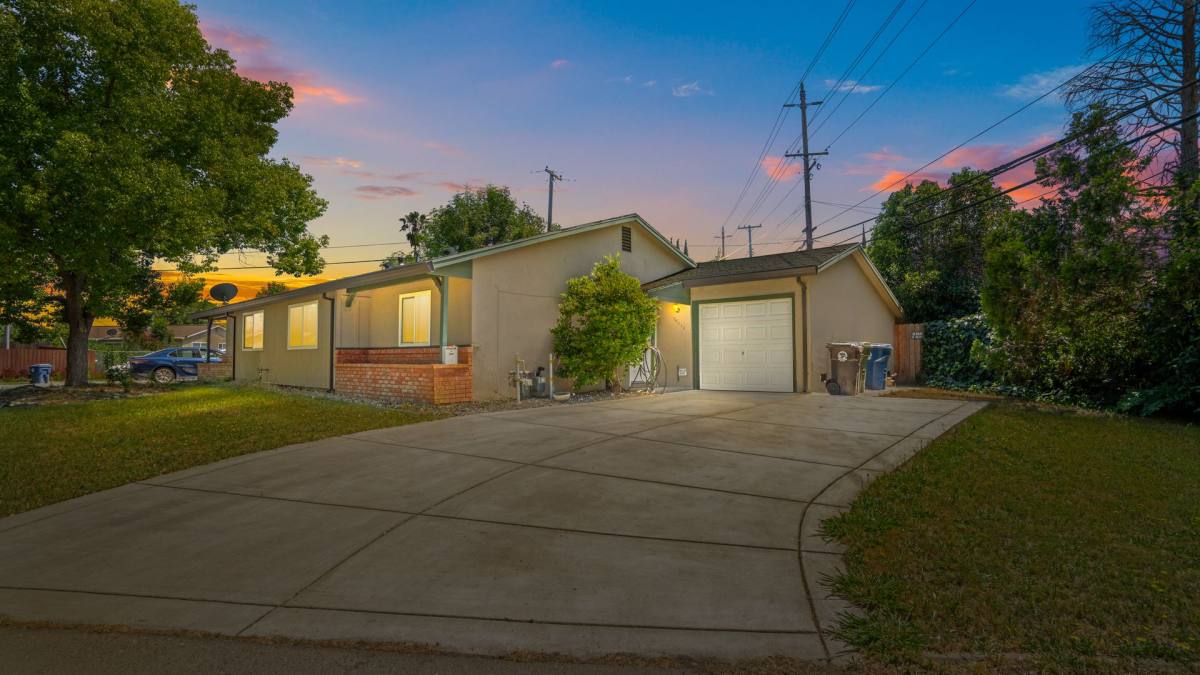 Townhouse for rent at 10498 Mills Tower Dr, Rancho Cordova, CA 95670