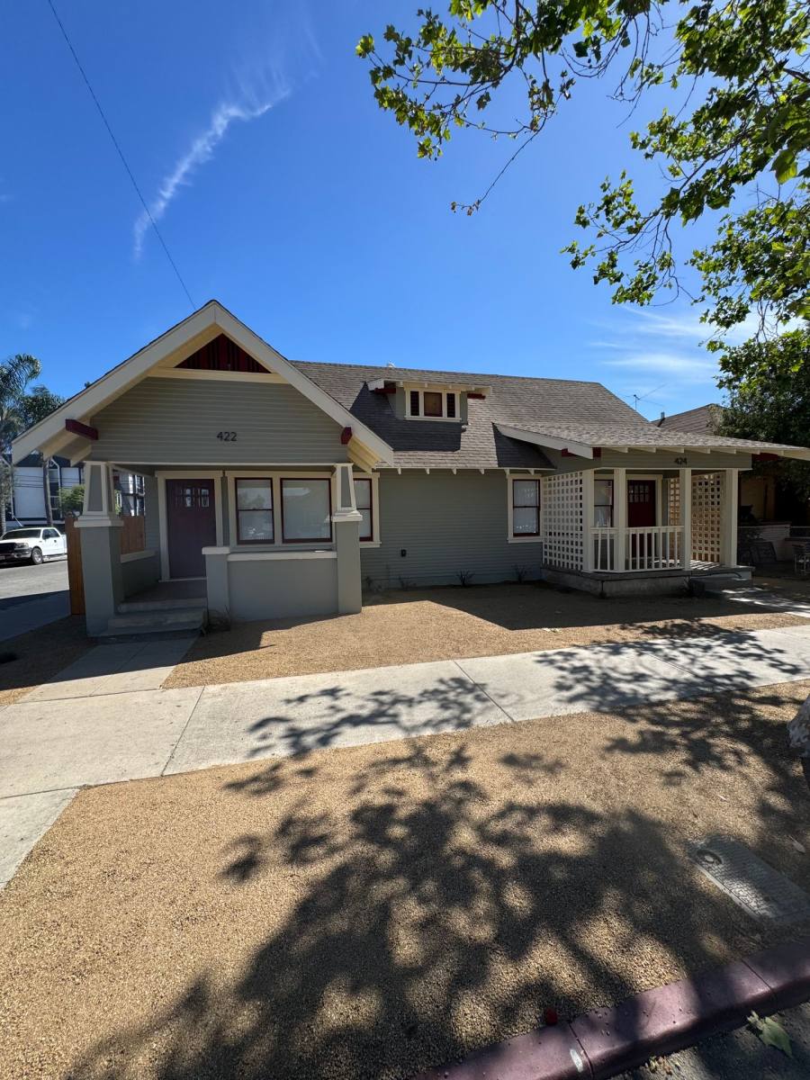 Apartment for rent at 422 E Walnut, Santa Ana, CA 92701