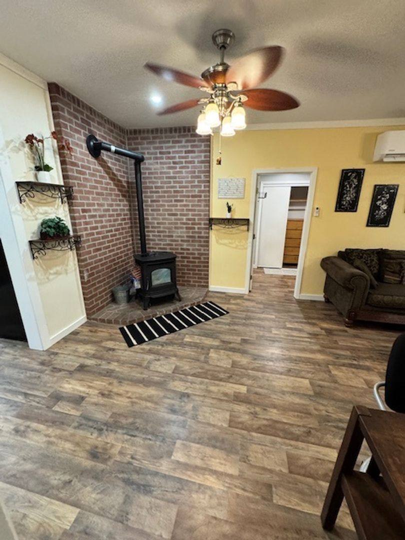 Apartment for rent at 2352 Shasta St, Redding, CA 96001