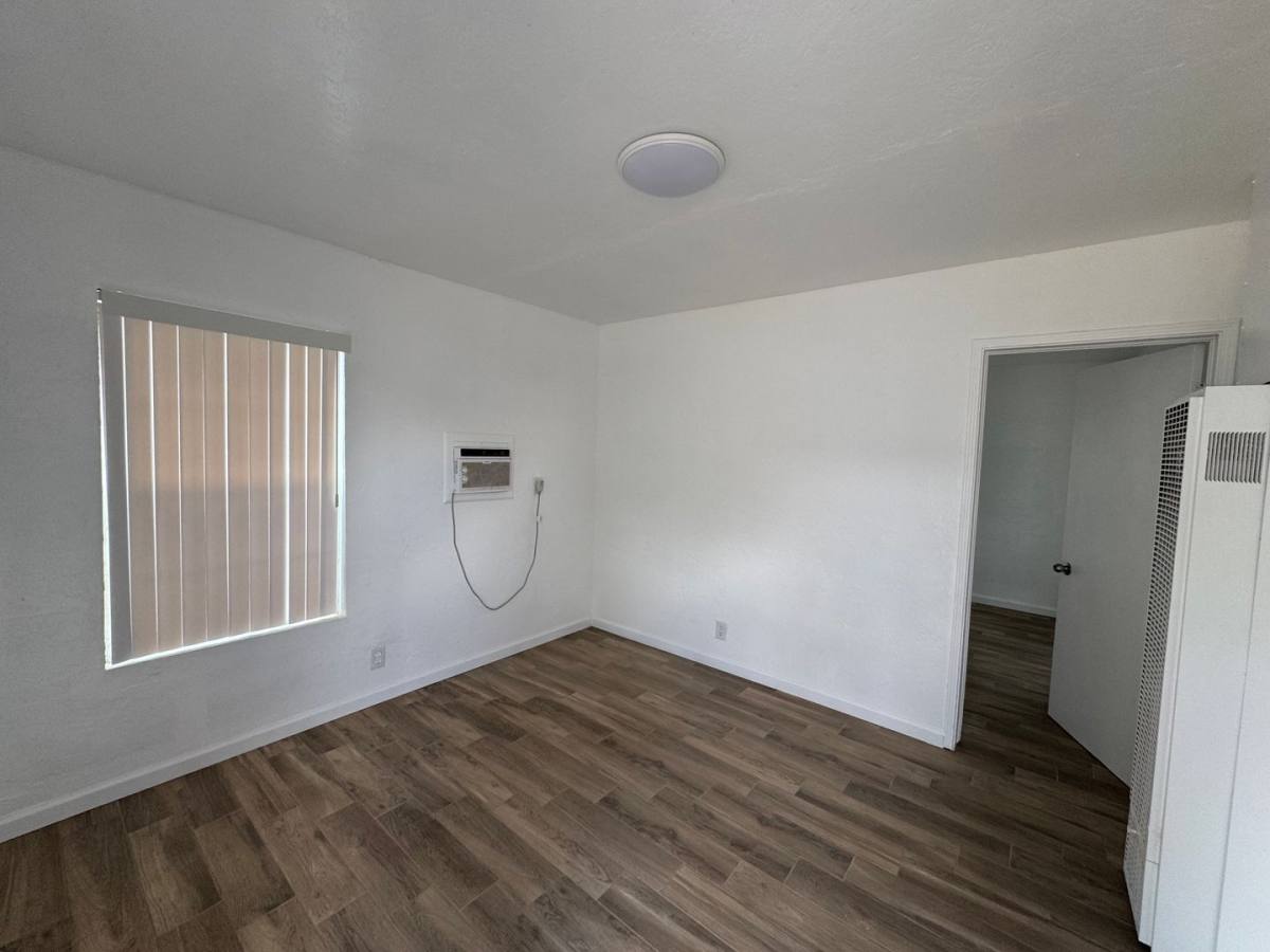 Apartment for rent at 313-315 Beardsley Ave, Bakersfield, CA 93308